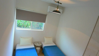 〈個室1-2名〉クイーンベッド1台 or シングルベッド2台, 禁煙