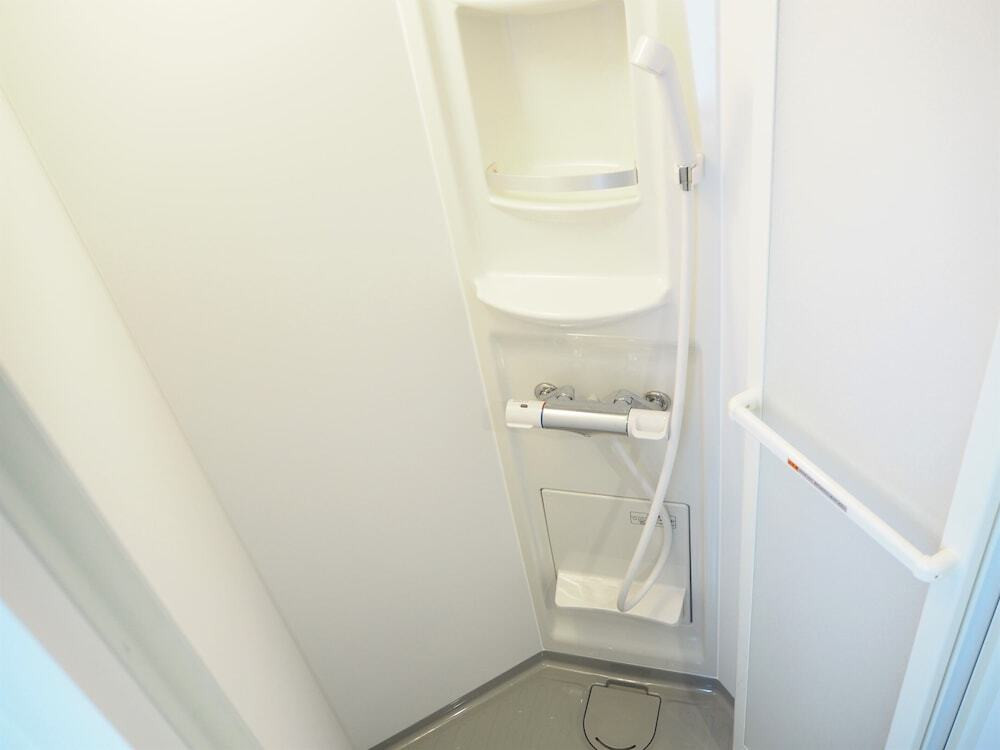 バスルームのシャワー