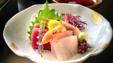 食事・飲み物 / 4