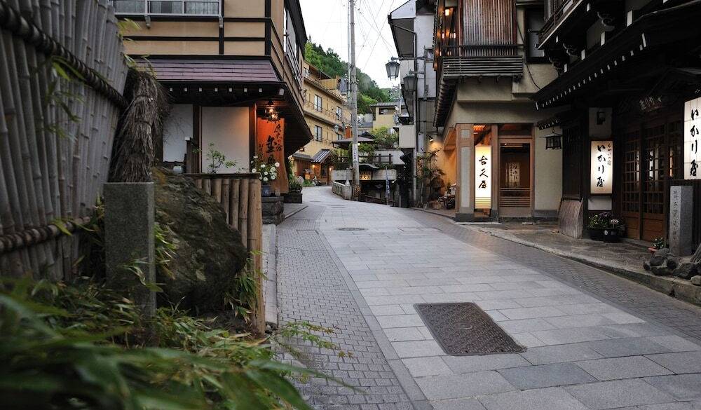 街並みに溶け込む外観 / 1