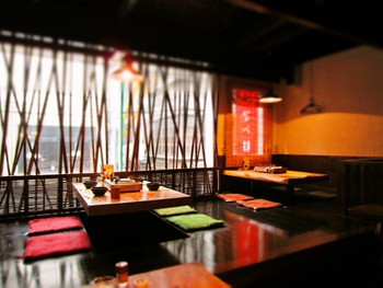 「やわらか 法善寺店」 内観 22744270 2Fのお席は広めのすべて広めのお席です、ご予約のお客様を中心にご案内しております。