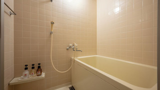 和洋室 和室8畳 + ツインベッド 禁煙