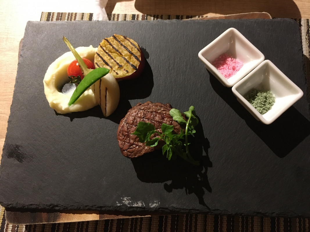 メイン