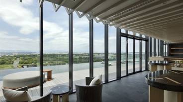 プールサイドバー / 36