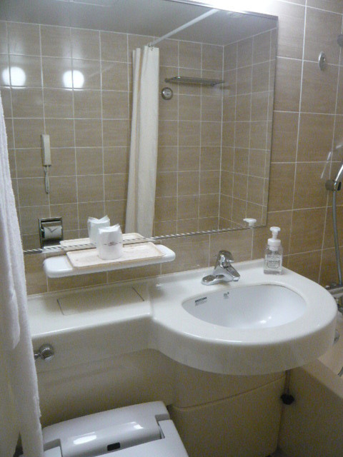 ＫＫＲホテル東京のトイレ・洗面台です。とても綺麗です。