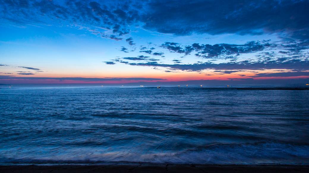 清々しい早朝散歩
「瀬戸浜海水浴場」 / 1