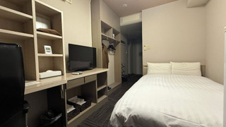 禁煙レジデンシャルセミダブル16平米 [駅側]