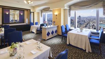 タワーフロア宿泊限定レストラン / 10