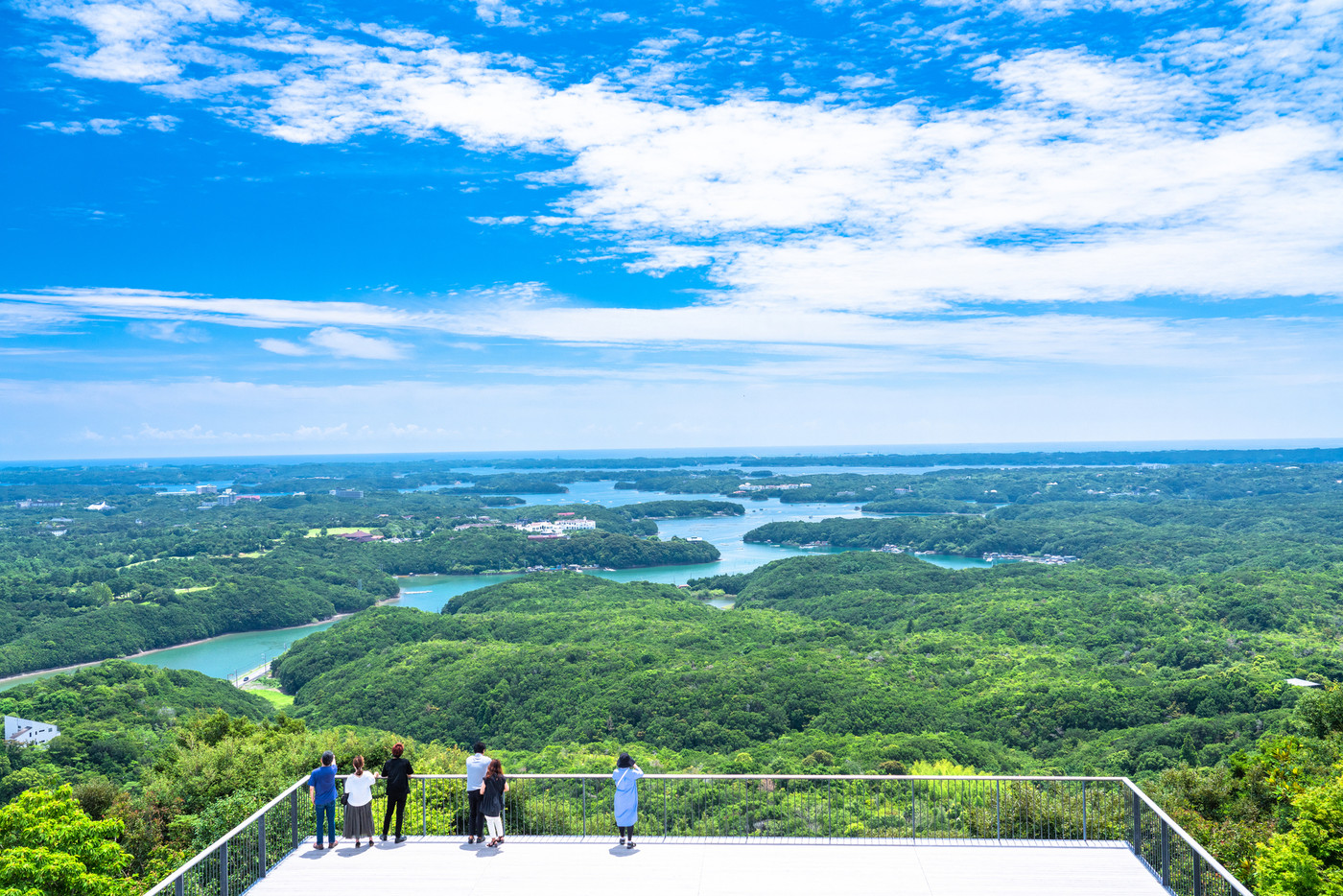 《三重県》夏の横山展望台・英虞湾の海岸線