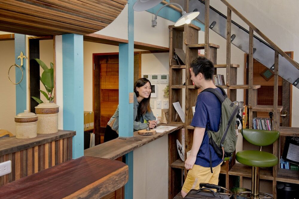 チェックイン / チェックアウト キオスク