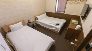 トリプルルーム 共有バスルーム