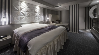 [禁煙] フレンチゴシック/デラックスダブル キングベッド 1 台