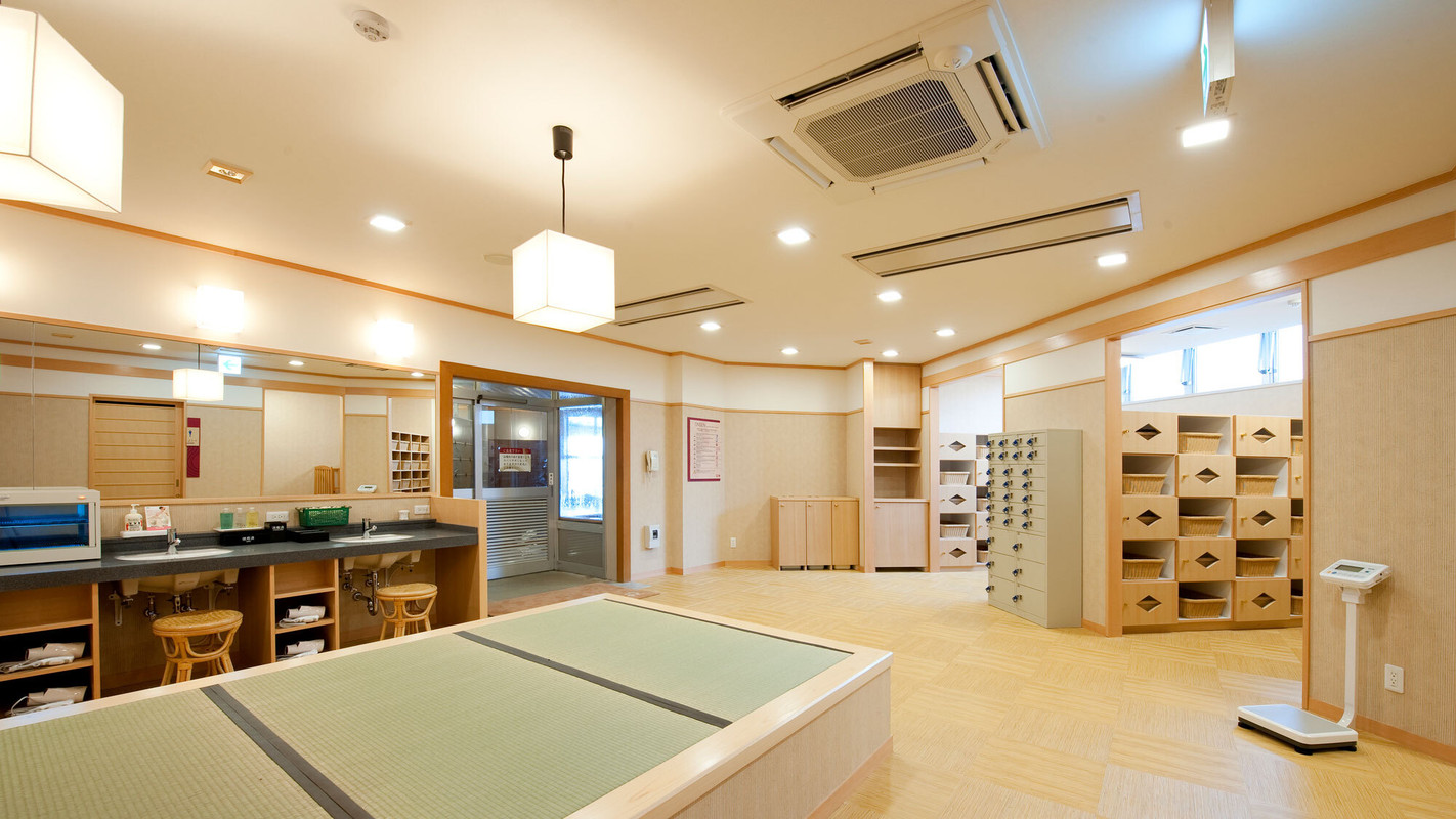 男性大浴場 脱衣所