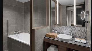 スイート キングベッド 1 台 クラブラウンジ利用可 (Mizu)