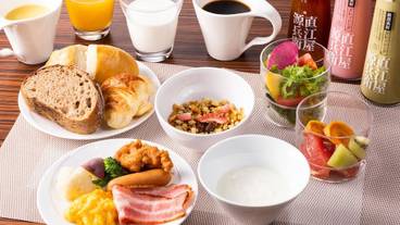 朝食一例／洋食の盛り付け / 3