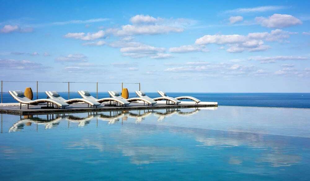 プールサイドのチェア / 5