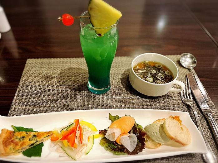 焼肉・洋食・会席
石垣島の恵みを味わう / 2