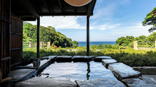 [103/105] 展望露天風呂付き客室／和室10畳+広縁（禁煙）:部屋食