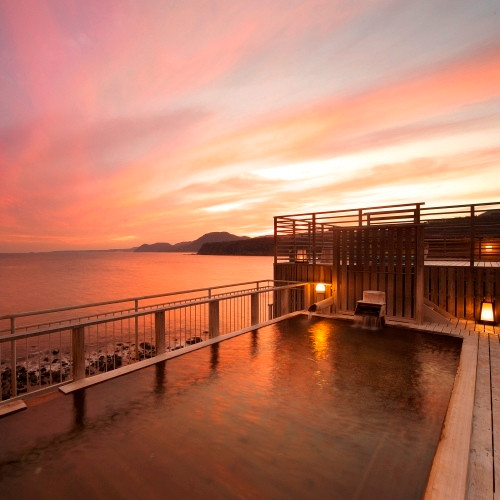 本館最上階の露天風呂