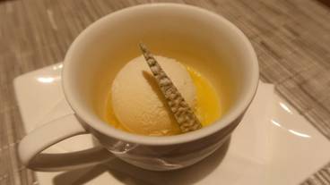 食事・飲み物 / 8