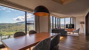 客室内のダイニングエリア / 21