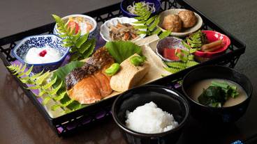 食事・飲み物 / 16