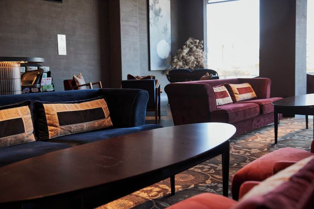 ロビーラウンジのソファ