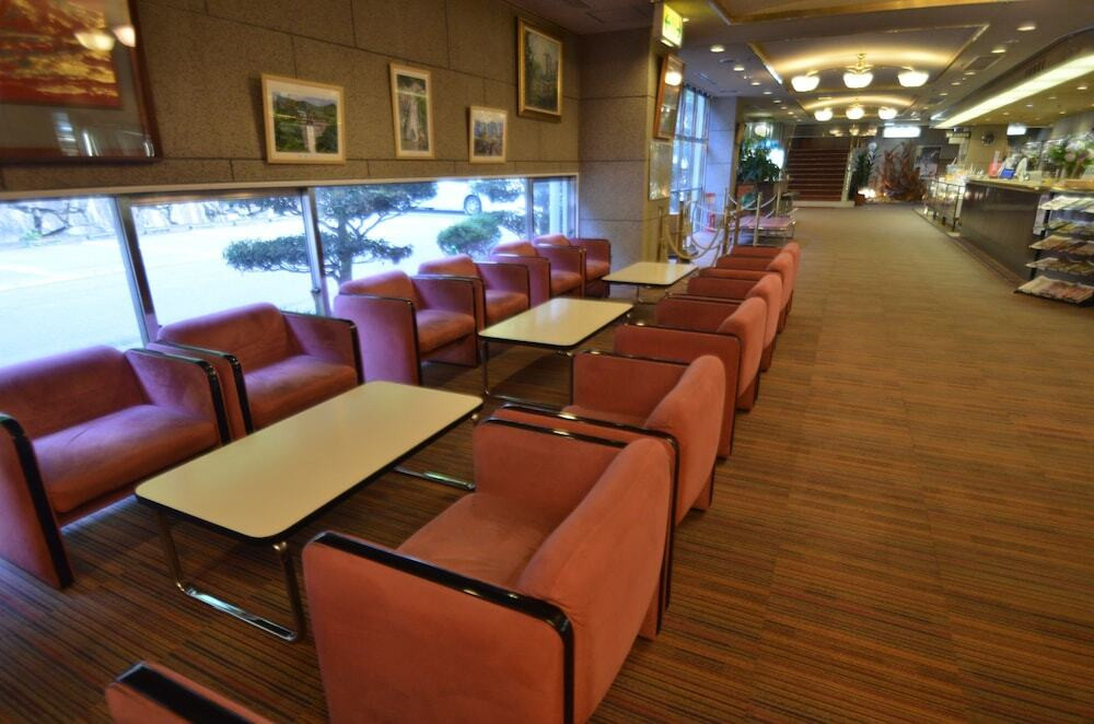 ロビーラウンジ