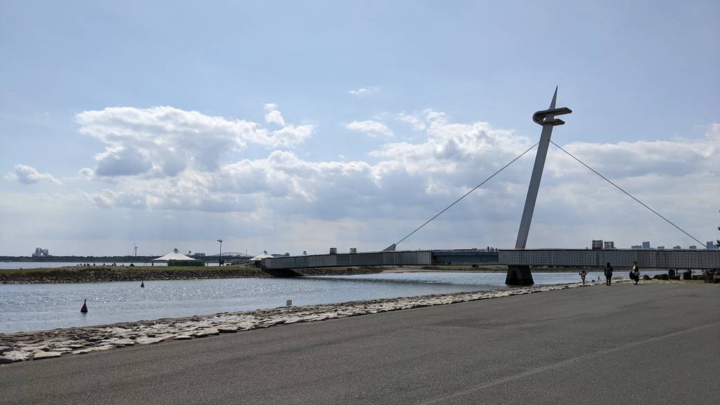 海と空、心地よい風
見晴らしの良い公園へ / 1