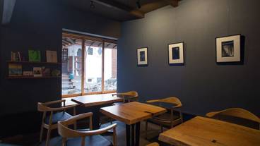 ロビーラウンジ / 3