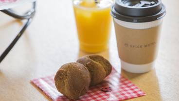 食事・飲み物 / 3