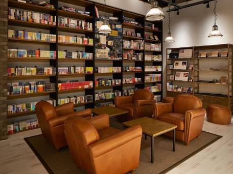 ランプライトブックスホテル福岡 / 1