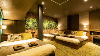 ファミリー ルーム (L)