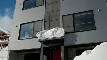 内部エントランス / 2