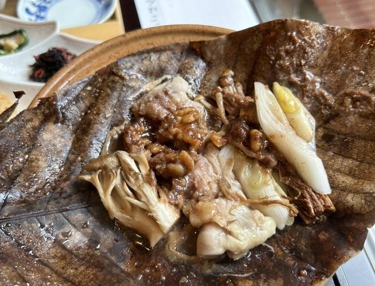 朝食の朴葉味噌 / 2