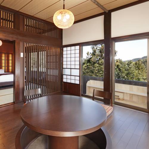 お部屋でまったり
彼との夜に乾杯 / 2