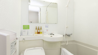 スタンダードルーム（大人2名用）ダブルベッド1台　喫煙可