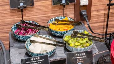 朝食スペース / 13