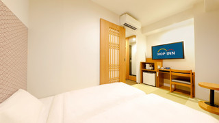 Traditional Twin Room with Breakfast