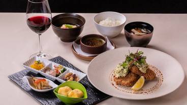 食事・飲み物 / 16