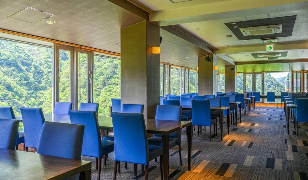 本館 展望レストラン① / 5