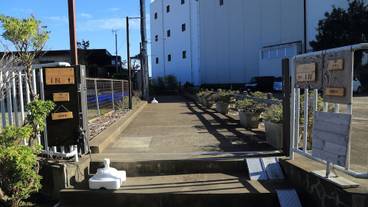 施設の入り口 / 7