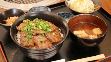 食事・飲み物 / 7