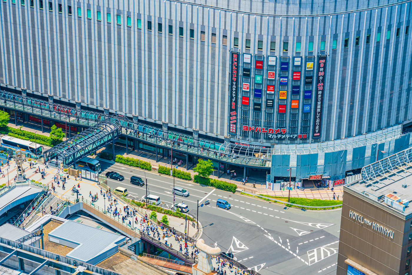 大阪　梅田ヨドバシ前　