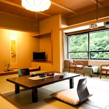 3本の自家源あり！約200輪のバラの花が浮かぶお風呂3643644