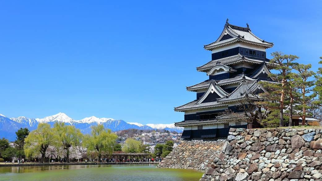 国宝 松本城 / 2