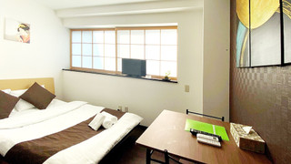 ダブルルーム 専用バスルーム付 (401)