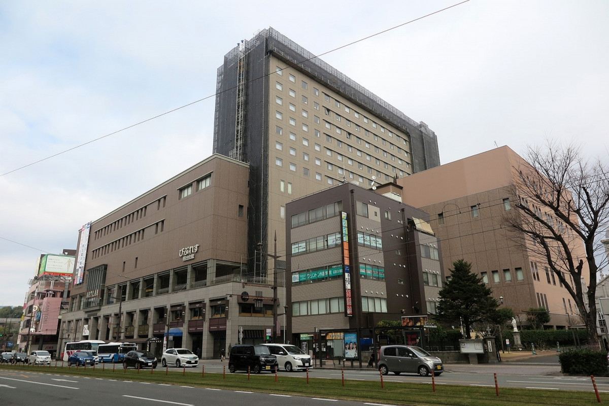 外壁の一部が改修中でした