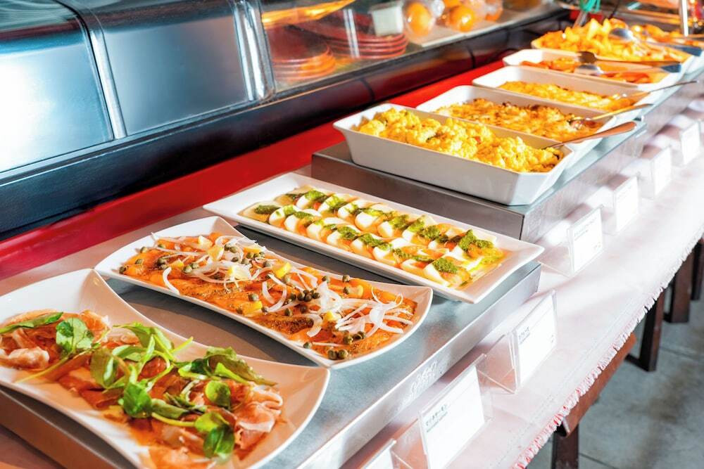 朝食ビュッフェ
