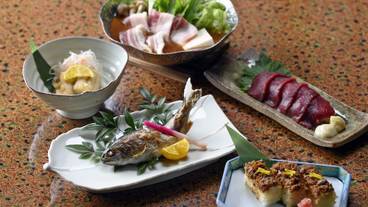 食事・飲み物 / 8